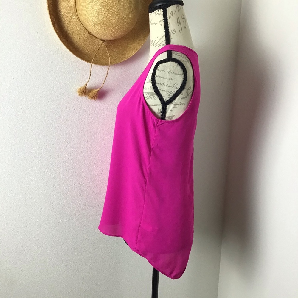 Express-Fuchsia Open Back Tank - Picture 3 of 7